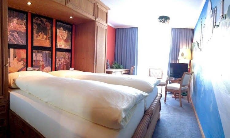 โรงแรมอาร์เต (Hotel Arte)3