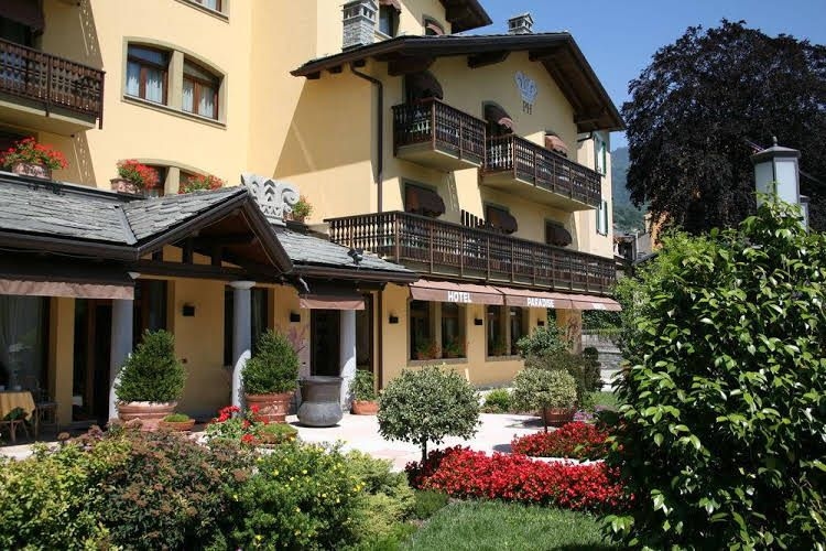 Paradise Hotel & Wellness0