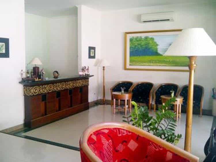 โรงแรมอีเมอร์ซา มาลิโอโบโร โรงแรมอีเมอร์ซา มาลิโอโบโร
