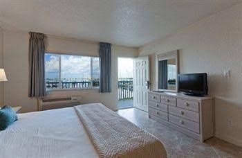 Legacy Harbour Hotel & Suites4