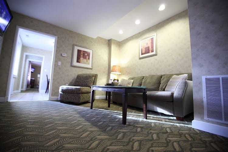 The Island House Hotel3