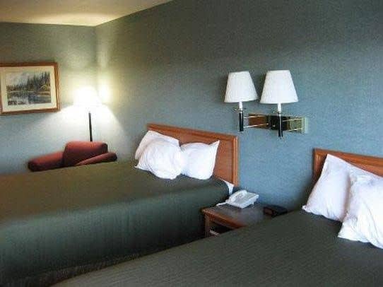 Eagle's View Inn & Suites Eagle's View Inn & Suites