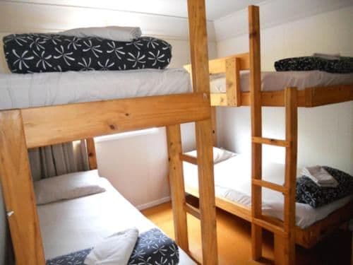 Large Cottage with Shared Bathroom