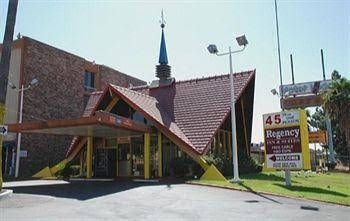 Regency Inn and Suites0