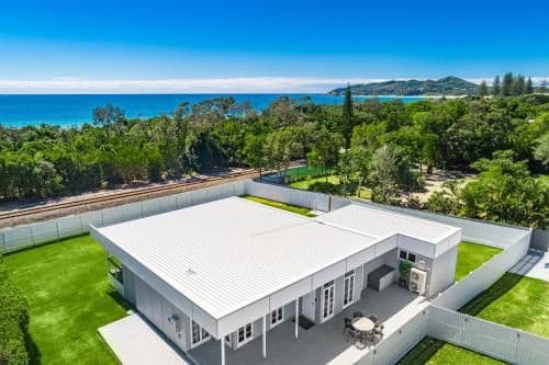 Villa - Beach Front