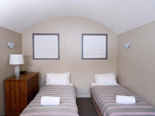 Deluxe One-Bedroom & Loft Apartment