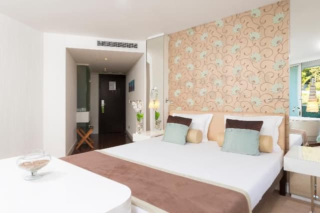 DOUBLE DELUXE WITH BALCONY