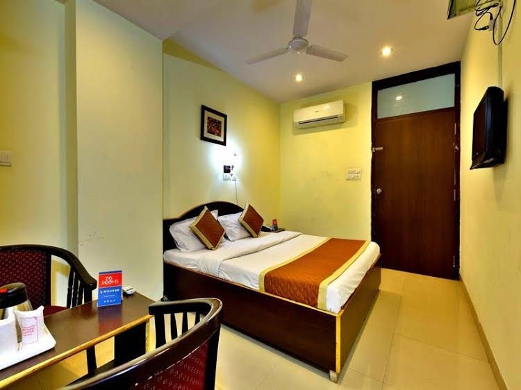 โฮเต็ล อนันตา อินน์ (Hotel Ananta Inn)0