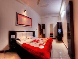 Hotel Alpine Inn1