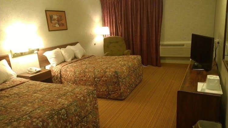 Sunset Inn and Suites1