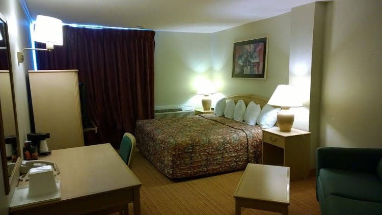 Sunset Inn and Suites2