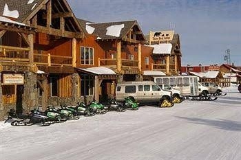 Three Bear Motel4