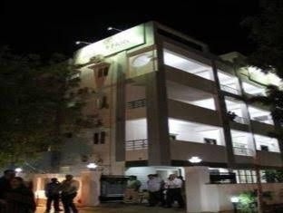 Oyster Airport Hotel3