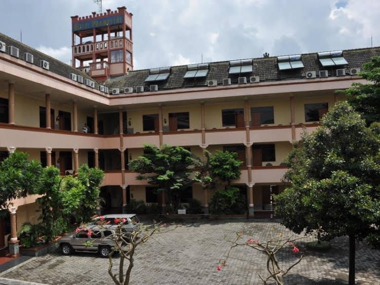 Hotel Pramesthi Solo4