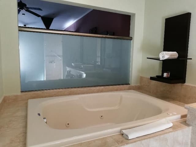 SUITE WITH PRIVATE POOL