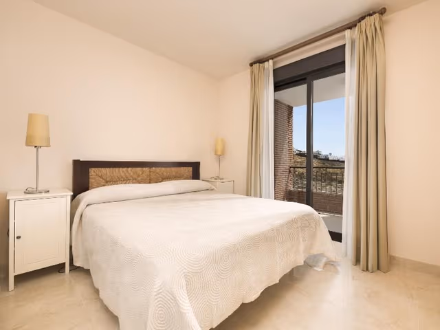 APARTMENT CAPACITY 6 THREE BEDROOM