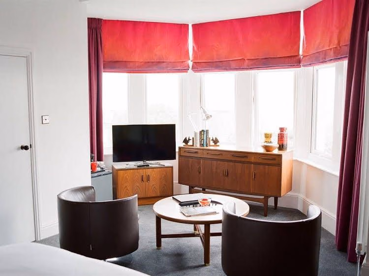 เชลซี เฮาส์ อพาร์ตเมนต์ส (Chelsea House Apartments)0