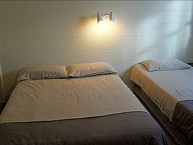 Manhattan Motel2