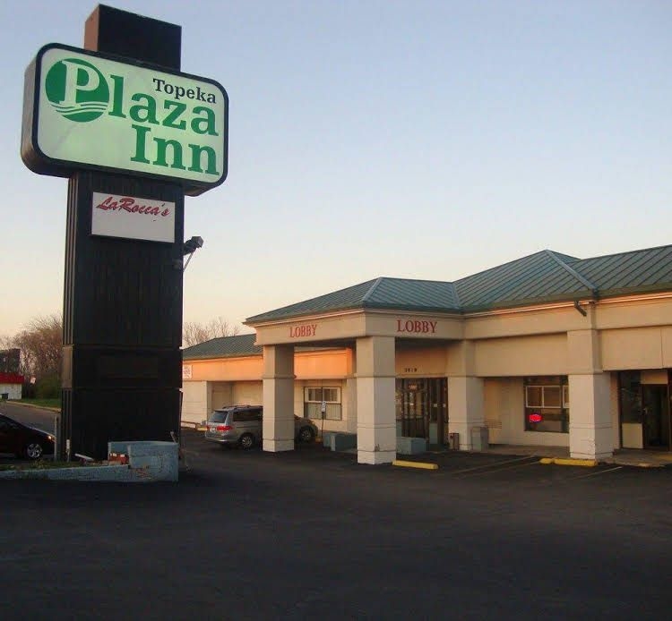 Plaza Inn2