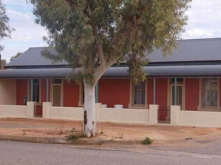 Jadan Cottages0