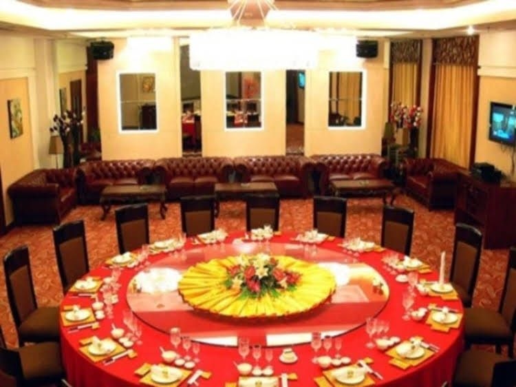 Wuyi Mountain Jingmin Golf Hotel1