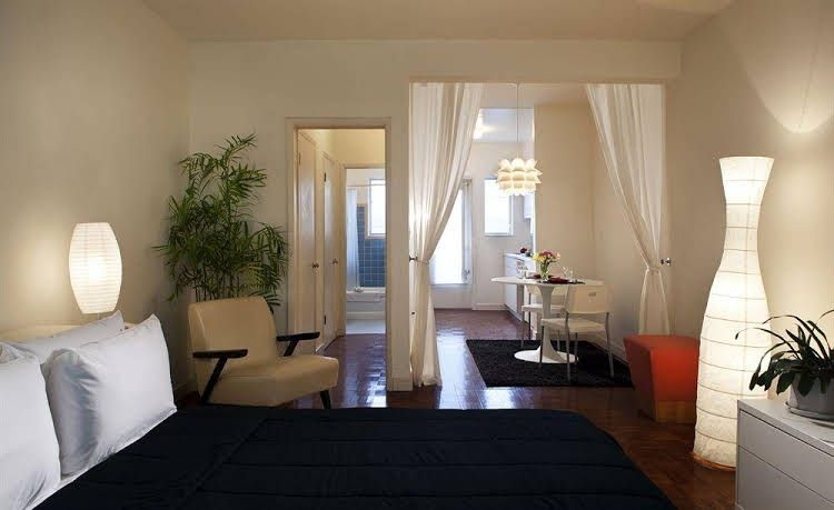 Richmond Studios South Beach3