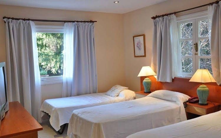 Hosteria Las Acacias3