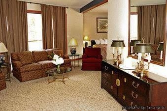 Yellowhammer Inn and Conference Center1