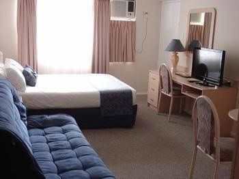 Pacific Motel3