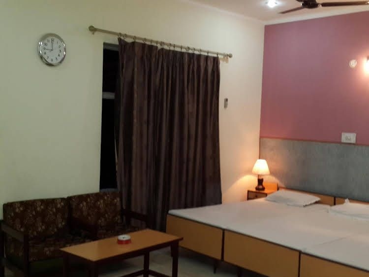 โรงแรมพาวัน (Hotel Pawan)1