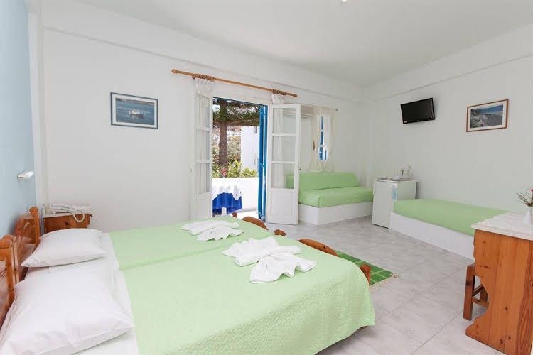Hotel Marinos0