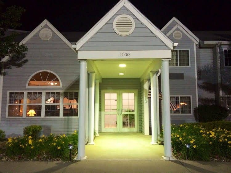 Days Inn & Suites Maryville3