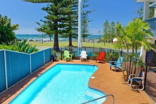 Beach House Holiday Apartments0