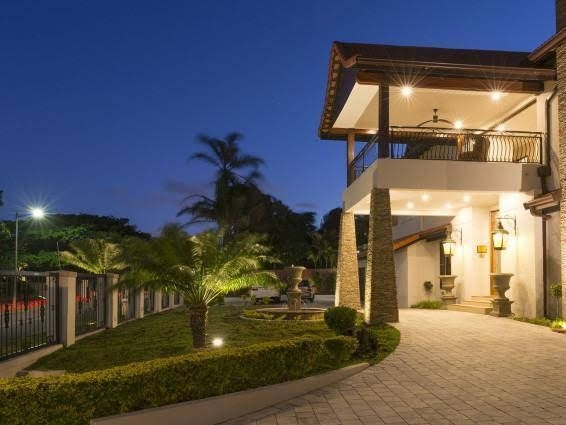 Five Burnham Guest House1
