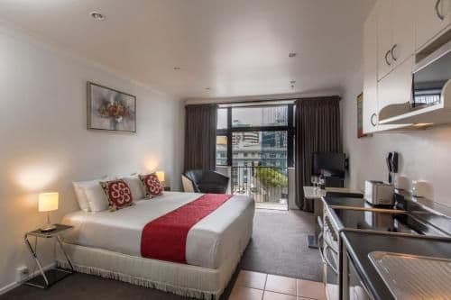 King Studio Apartment