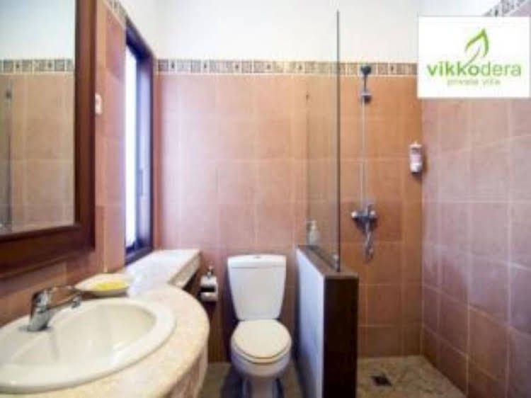 Villa Vikko Dera0
