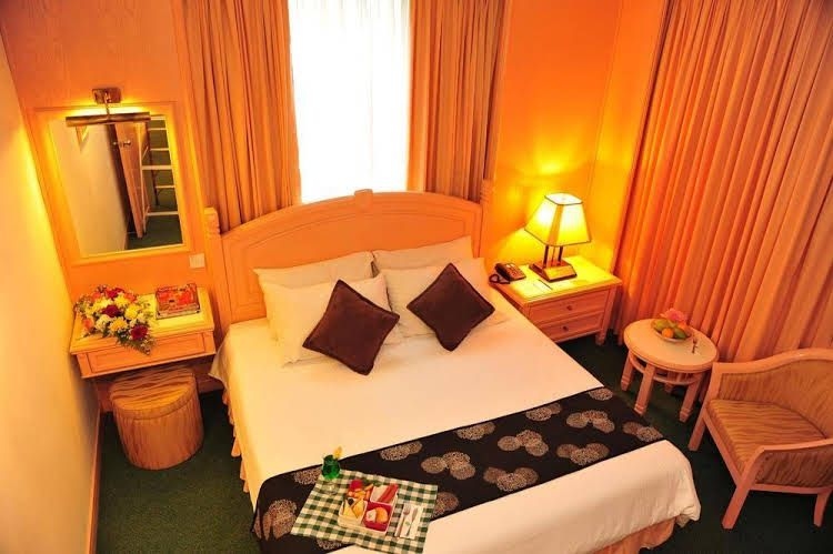 เอ็มเมอร์รัลพูเทอรีโฮเต็ล (Emerald Puteri Hotel)1