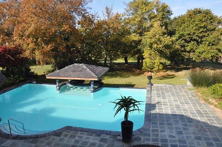 Ridgemor Villa0