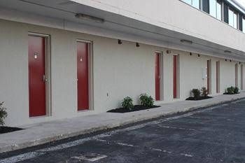 Black Horse Lodge & Suites0