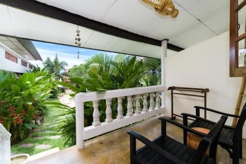 Bungalow with Garden View