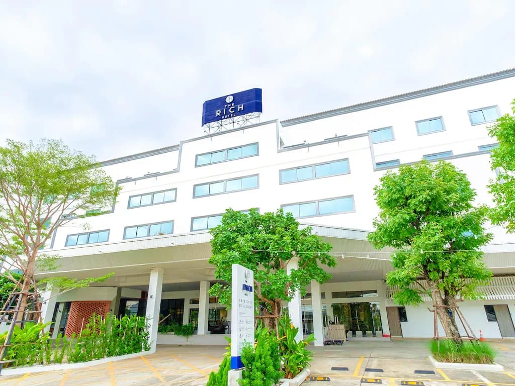 โรงแรมเดอะ ริช โรงแรมเดอะ ริช