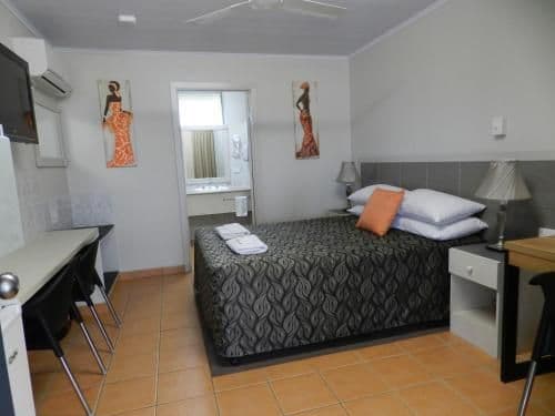 Deluxe Queen Room