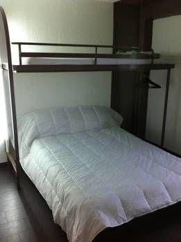 Egg Hotel Sevran0