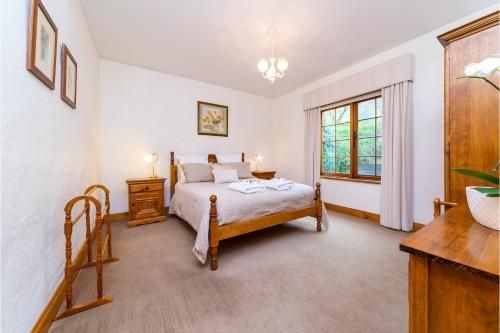Country Pleasures Bed and Breakfast1