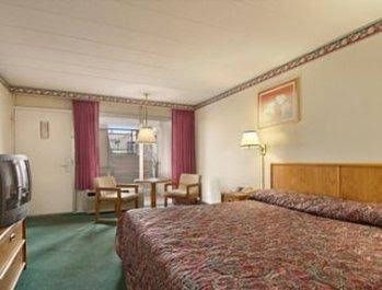 Budget Host Inn3