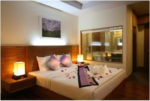 บ้านทรายขาว โฮเต็ล แอนด์ เซอร์วิส อพาร์ตเมนท์ บ้านทรายขาว โฮเต็ล แอนด์ เซอร์วิส อพาร์ตเมนท์