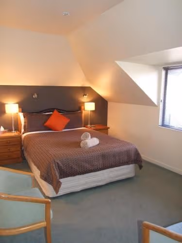 Standard Queen Room