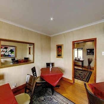 Lagoon Lodge3