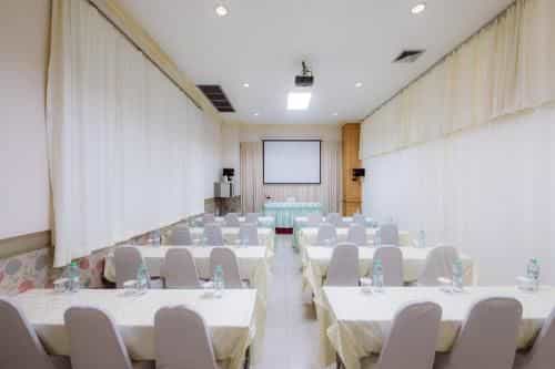 โรงแรมมรกตทวิน โรงแรมมรกตทวิน