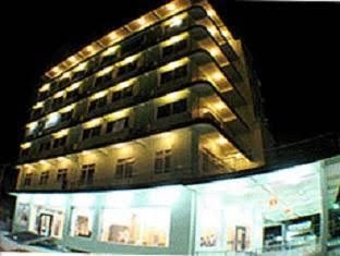 โรงแรมมรกตทวิน (Morakot Twin Chumphon)1